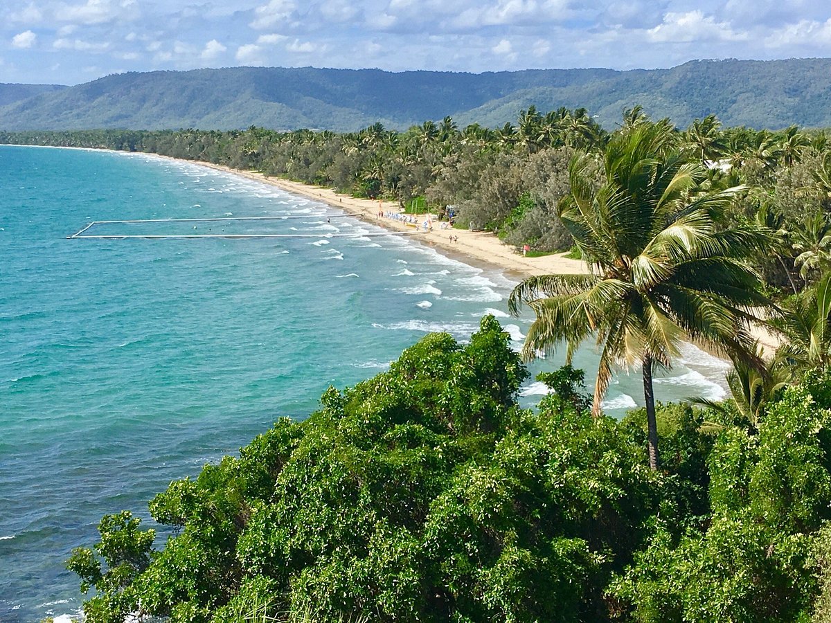 Four Mile Beach (Port Douglas)